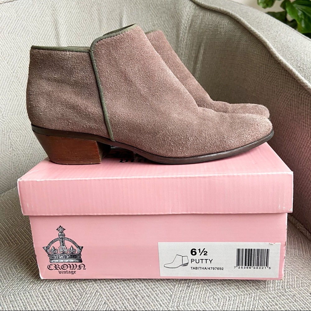 Crown Vintage Tabitha Suede Taupe Putty Zip Ankle Short Boots Booties